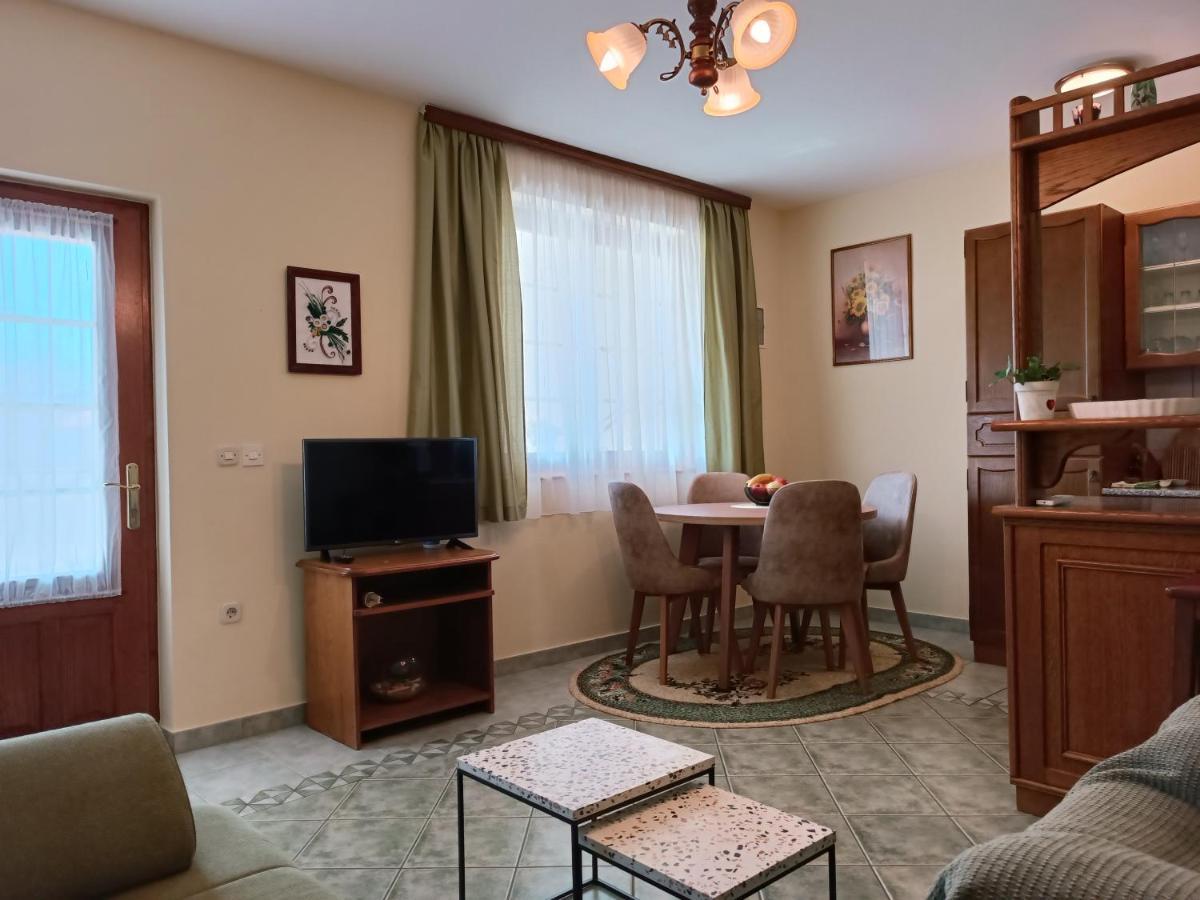 Apartments Stojakovic Poreč Eksteriør billede